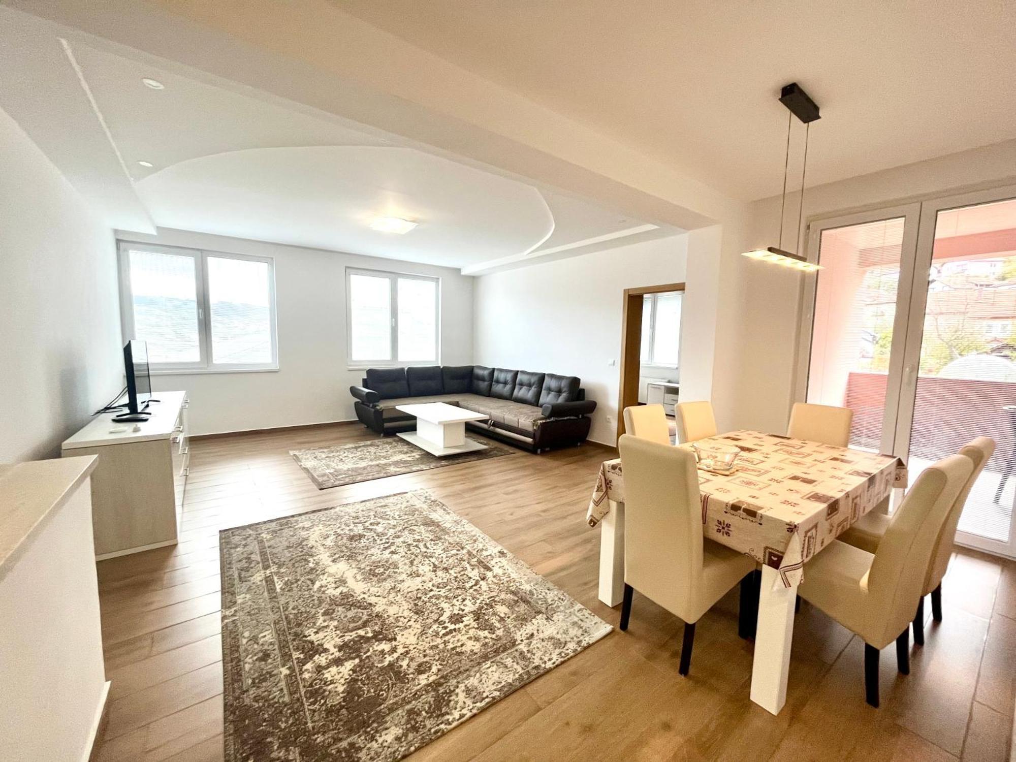 Urban Family Apartment *